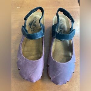 Plakton Amy Sandals in Purple and Black